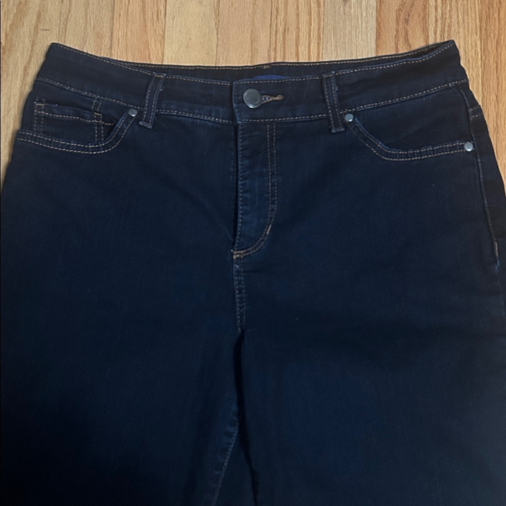 Bandolino Women's Straight Leg Blue Jeans size 10 - Picture 2 of 8